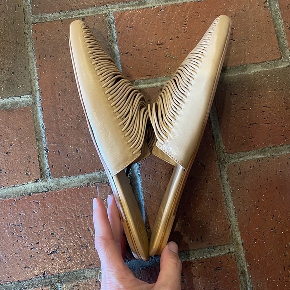 Tory Burch Sienna Flats 8 - Picture 4 of 7